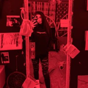 Meet your Posher, Isabelle